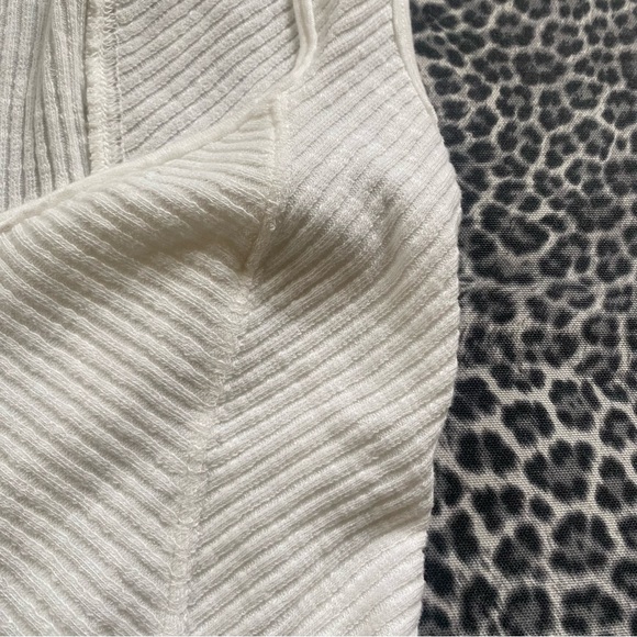 Free People We The Free Boss Baby Ribbed Sweater Tank Optic White M NWT - Picture 8 of 9